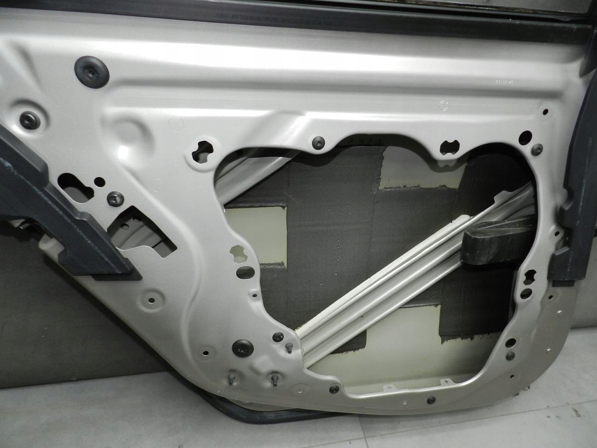 BMW 5 G31 Tür links heck A72