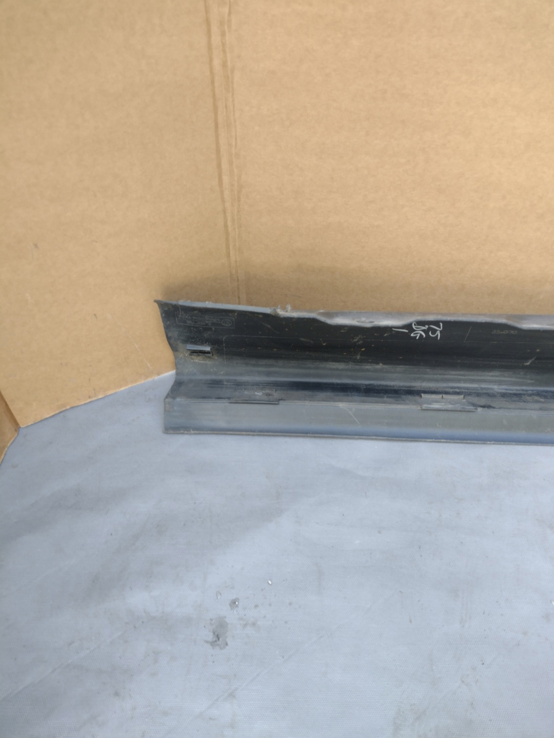 moulding threshold left BMW X5 E53 OE 8408705