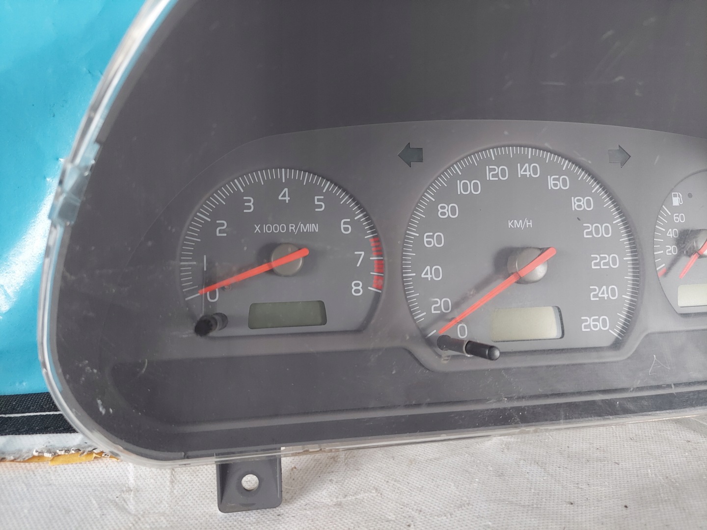 dials clock VOLVO V40 and 1.8 B 30857490