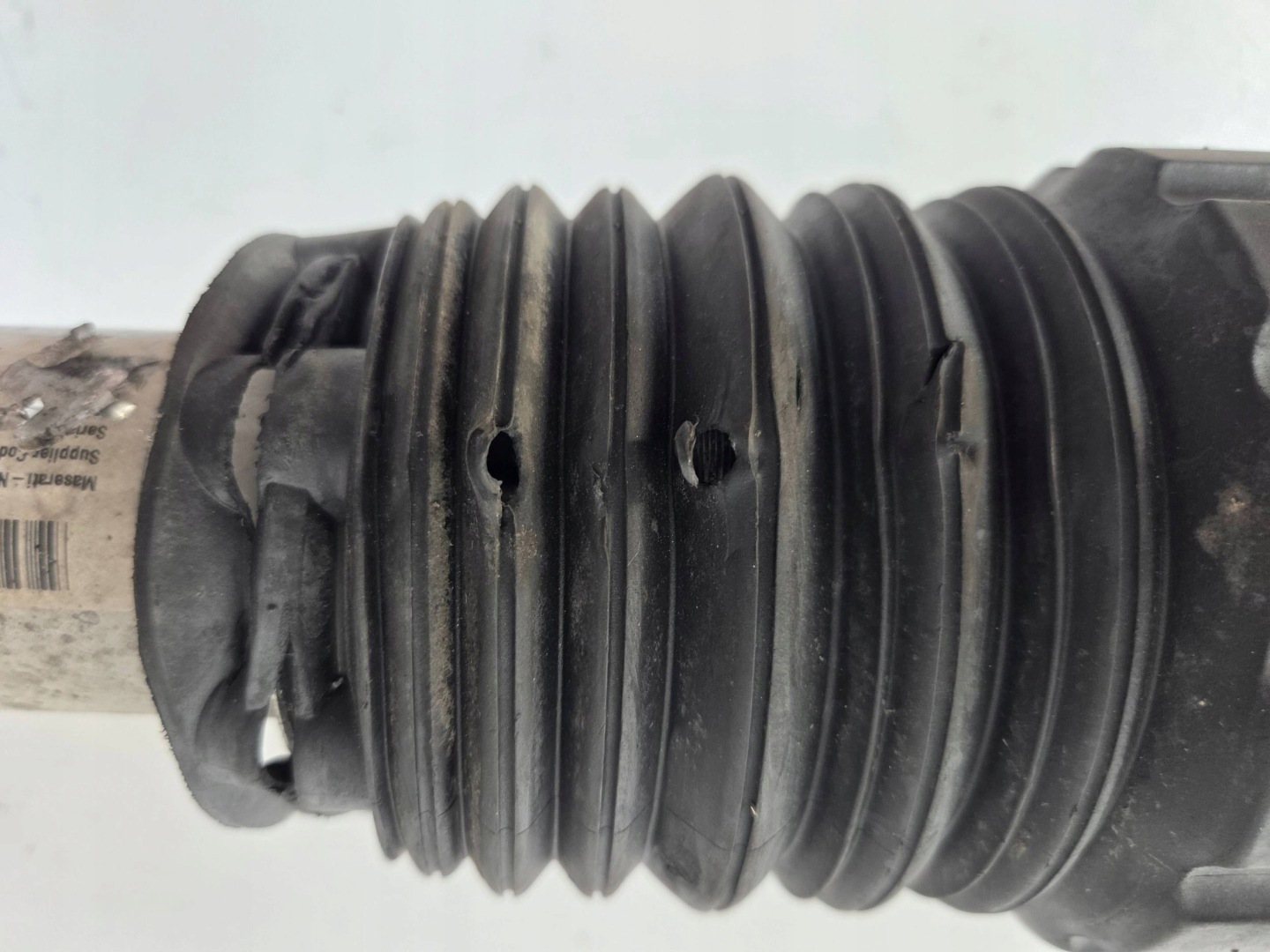 Maserati Levante shock absorber front right 06701007180 (F663)