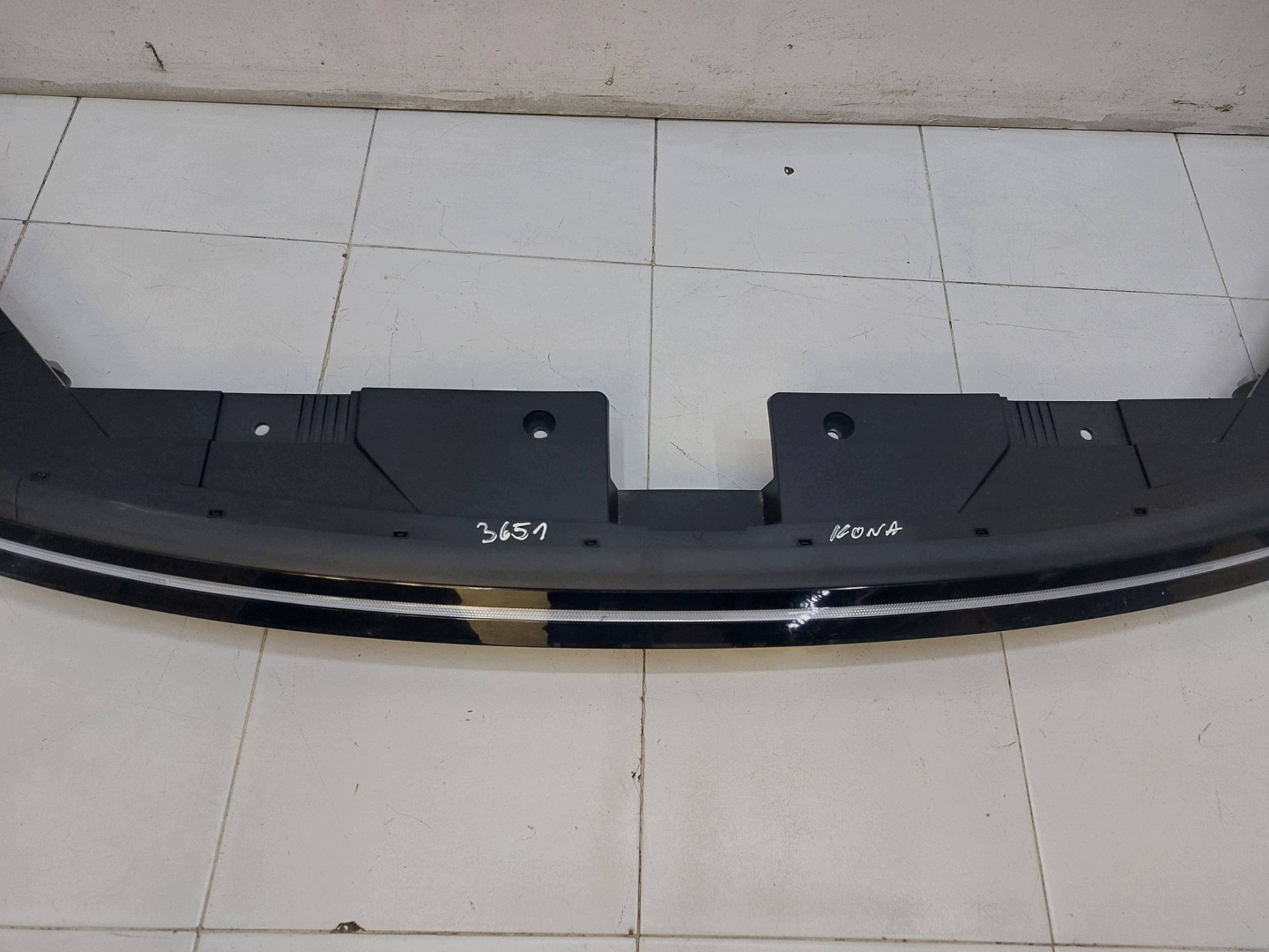 HYUNDAI KONA II 23r> light REFLEKTOR front 8 vertical LED DRL original 92209BE