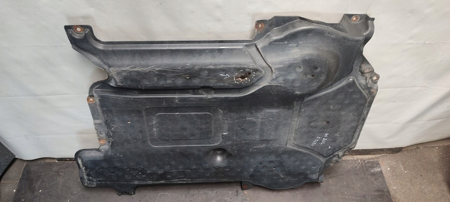 Blende Abdeckung unter Getriebe Getriebe getriebe Mercedes W204 2,2 CDI