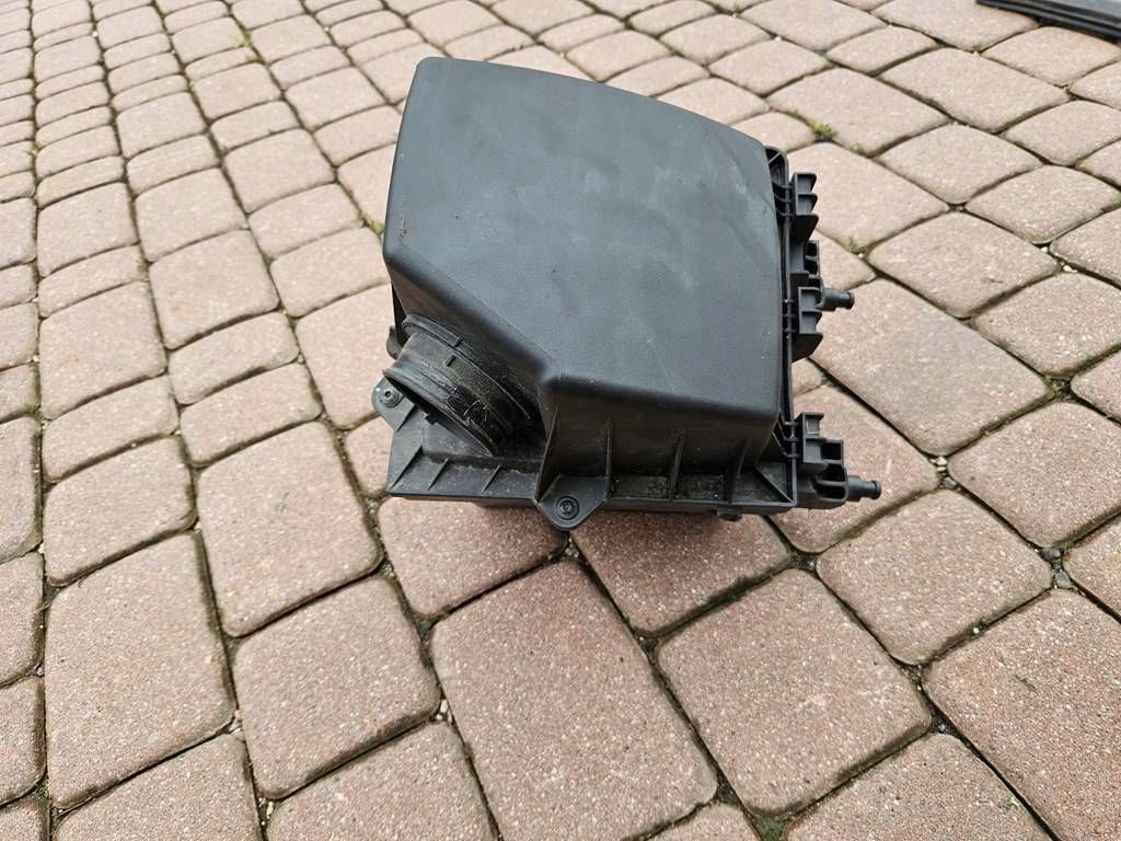 Gehäuse Blende Abdeckung filter luft 1.4B Opel Meriva B 13364705