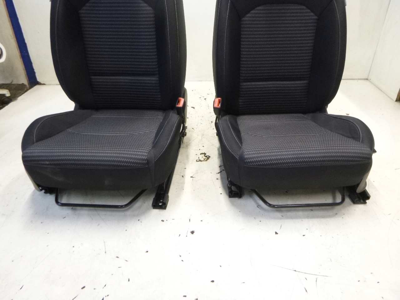 Sitze Komplet mitte Kia X CEED 2021r. EUROPA PHEV