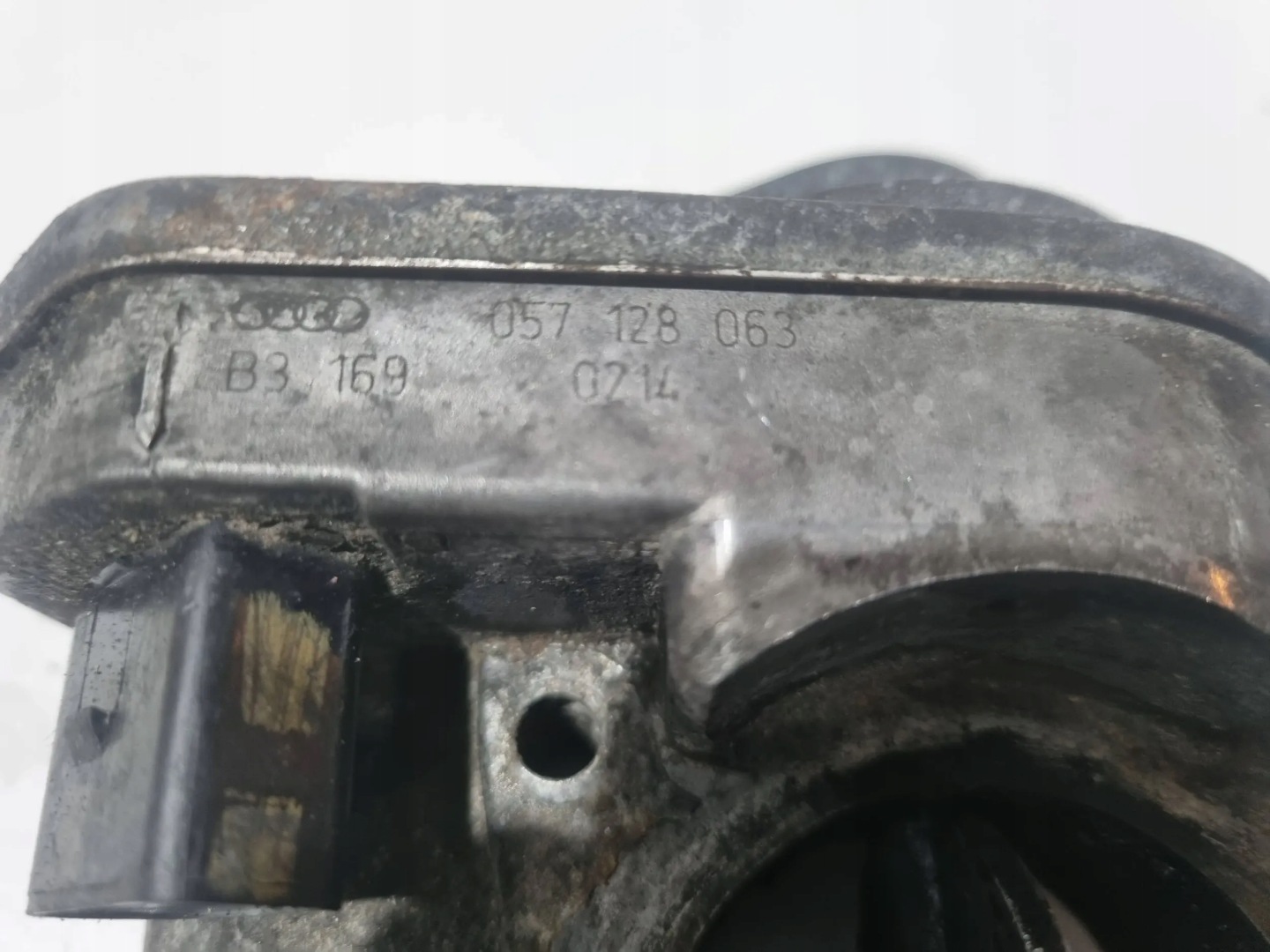 Valvola a farfalla 057128063 AUDI A8 D3 4.0 TDI