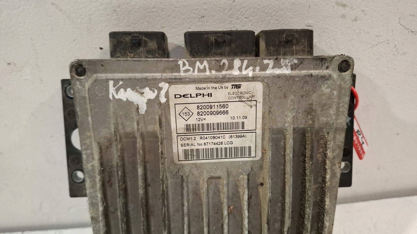 control unit of the engine computer 8200911560 8200909666 Renault Kangoo 1.5 DCI