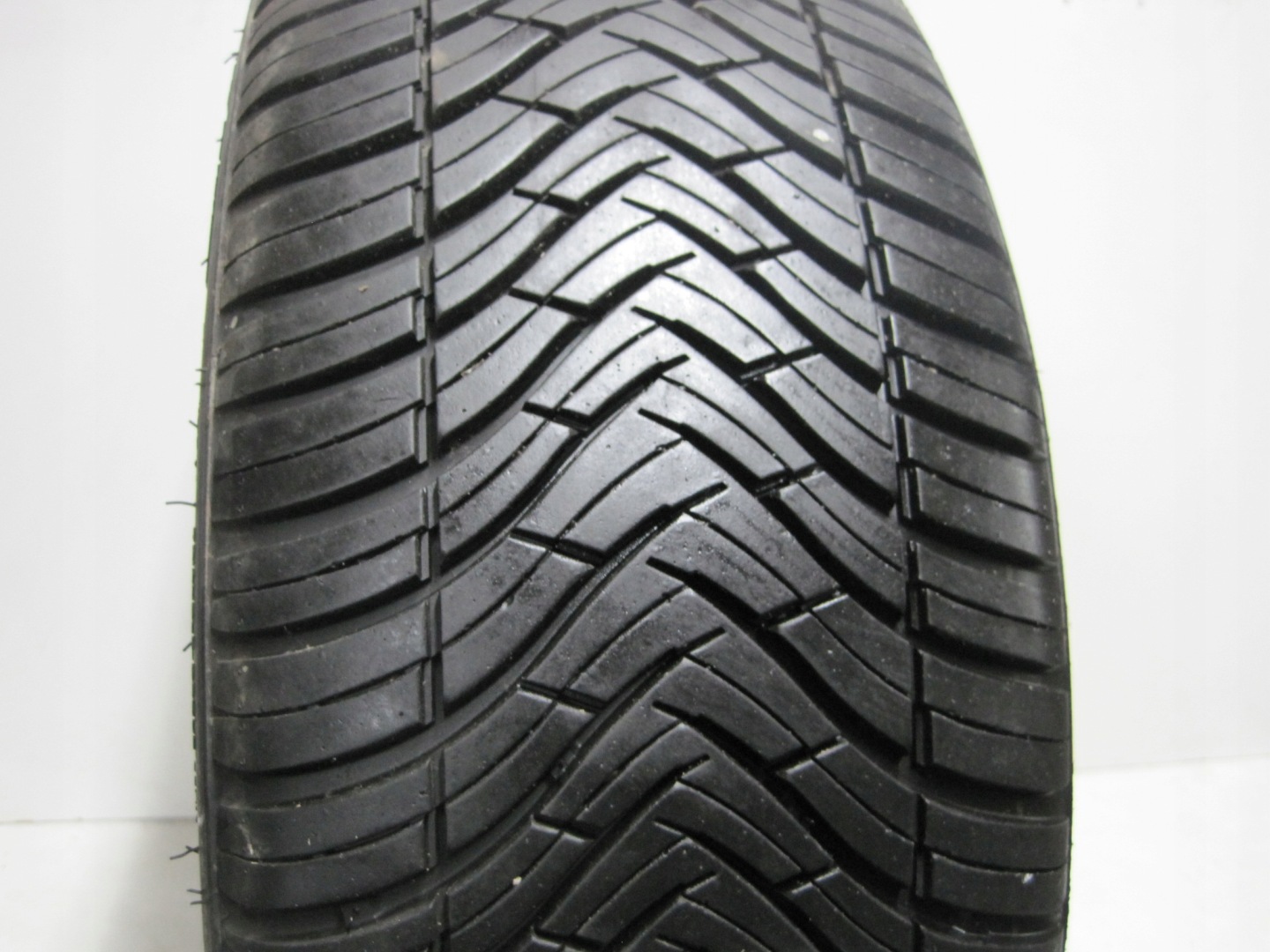 wheels discs tyres SEAT ARONA 6F9 R18 M+S TRIANGLE 22R