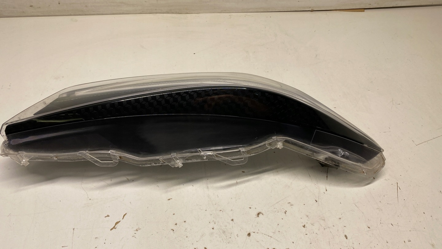 TOYOTA YARIS IV FULL LED KLOSZ light right right front 20-24
