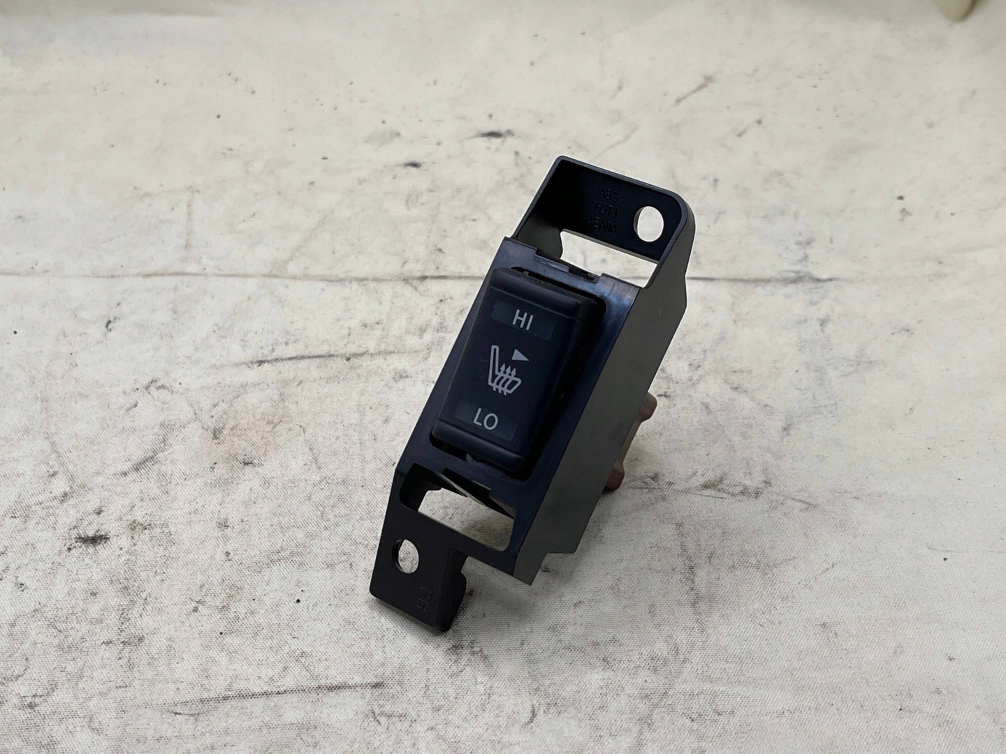 NISSAN QASHQAI Schalter Hitzung SITZ 255003TA0A !J