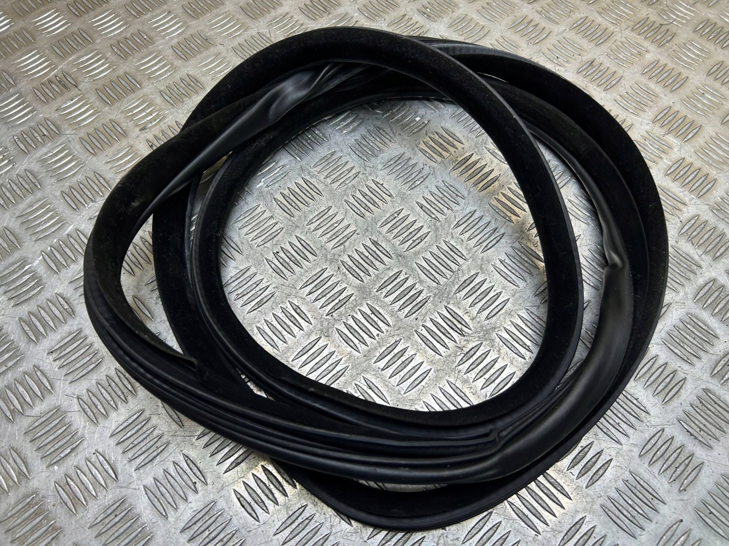 Dichtsatz Tür tylnych BMW 5 F10 2013 7182288
