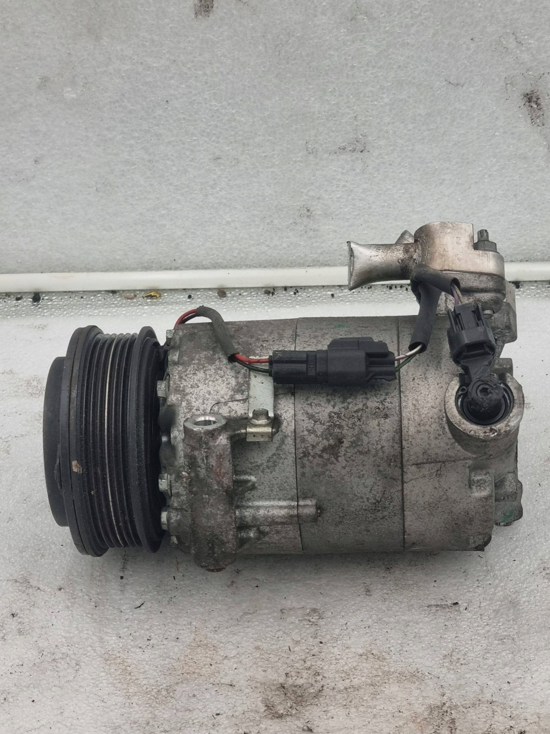 compressor of the air conditioning compressor; Ford Focus MK3 1.0 ECOBOOST CV6119D629FB