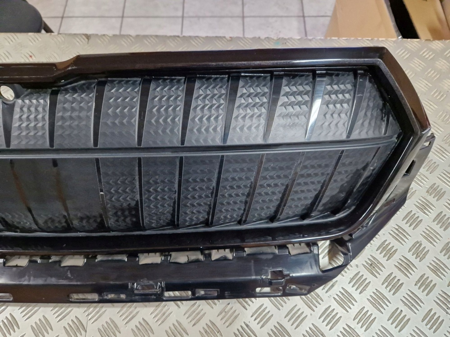 GRILLE CHROM SKODA ENYAQ 2020R->
