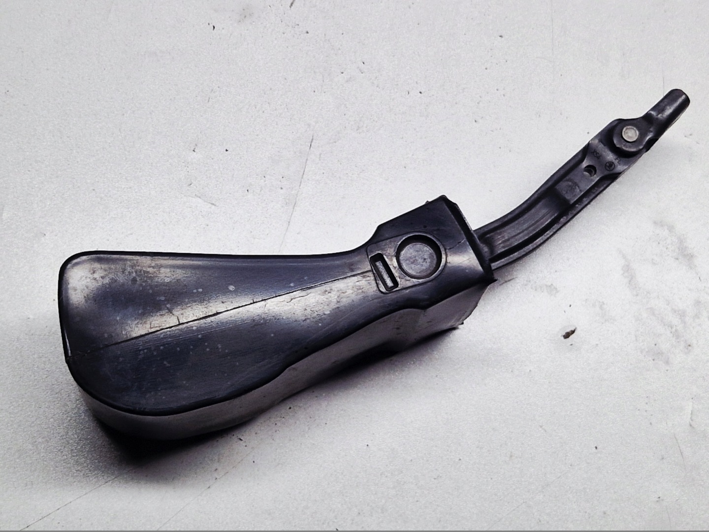 SKODA SUPERB II 2 limiter door front 3T0837249