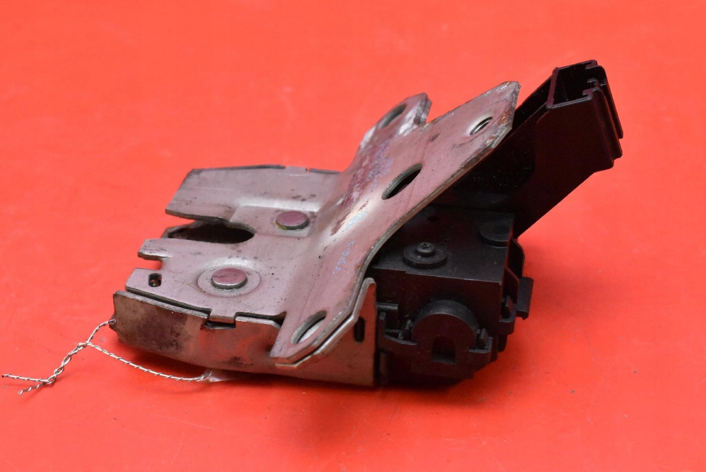 lock bonnet rear part boot RANGE ROVER 1 SPORT L320 09-13