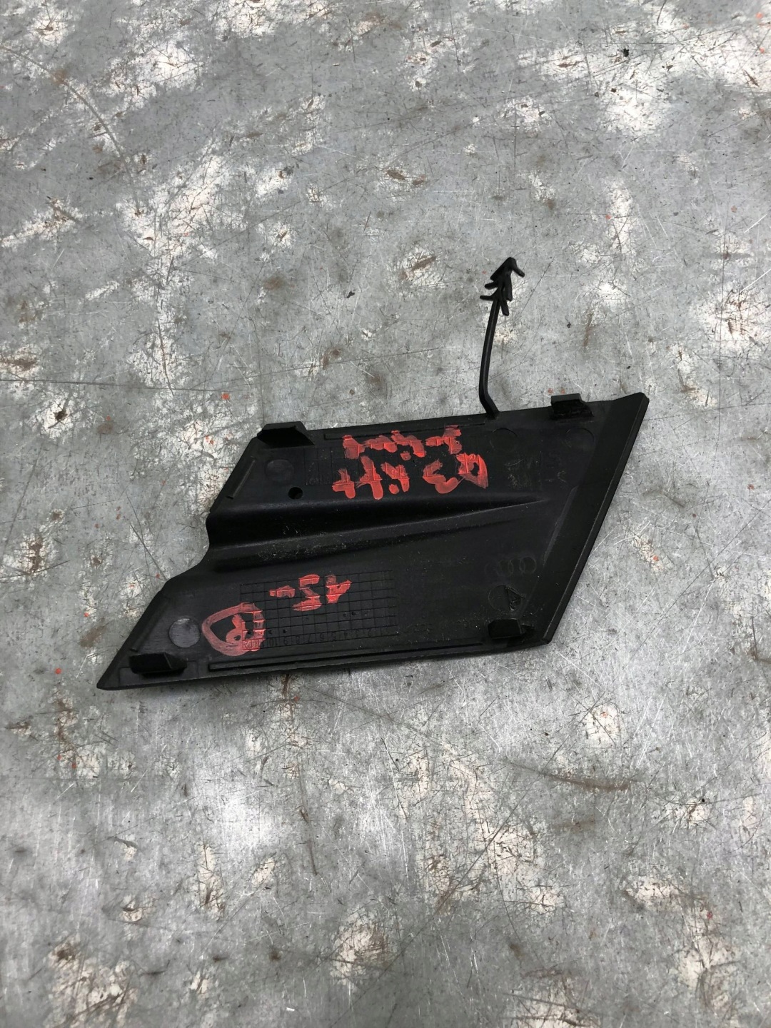 towing hook cap front AUDI Q3 8U LIFT S-LINE 8U0807241B