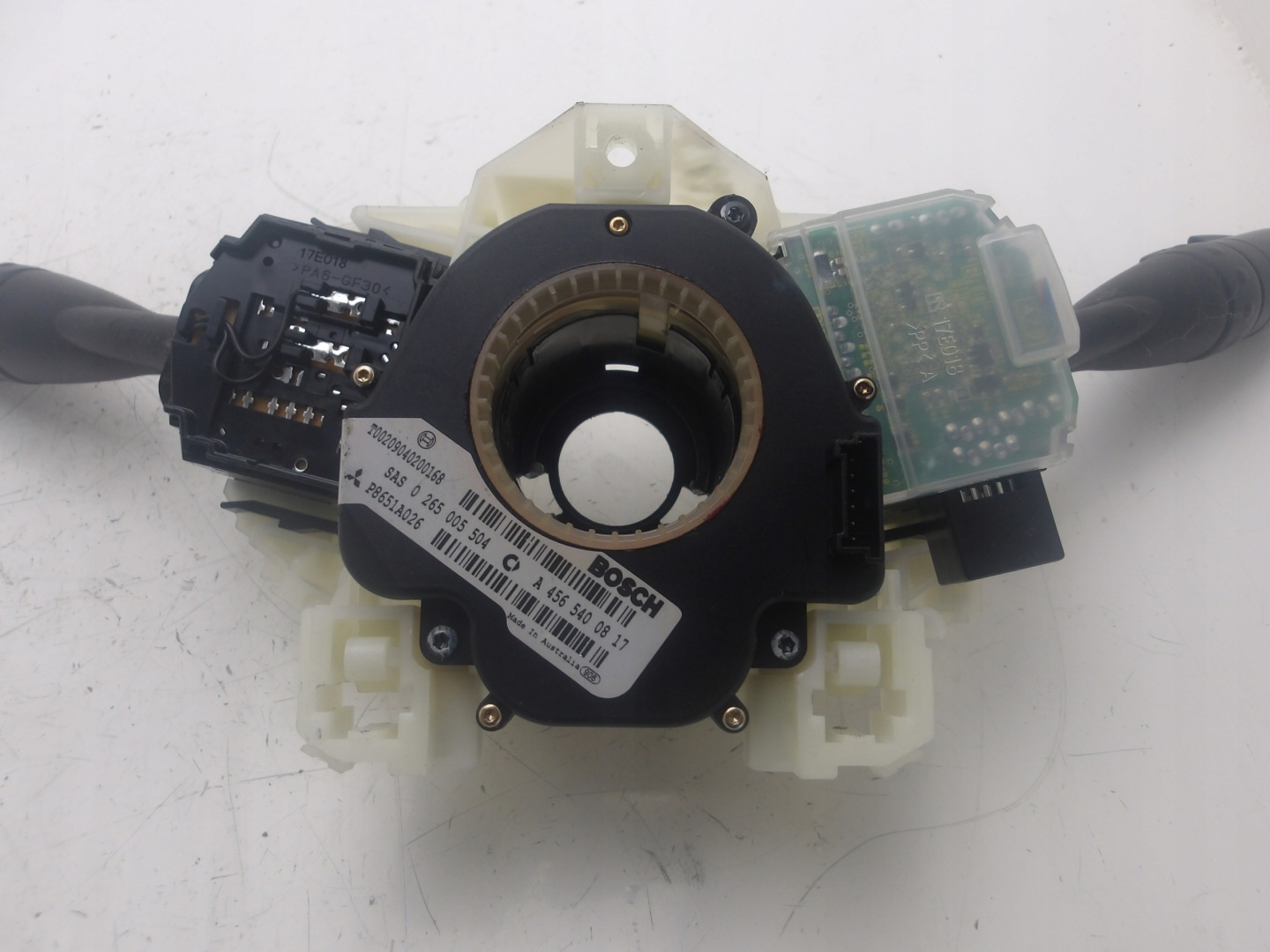 MITSUBISHI COLT Z30 04-12 control levers ring KPL 8600A332XA