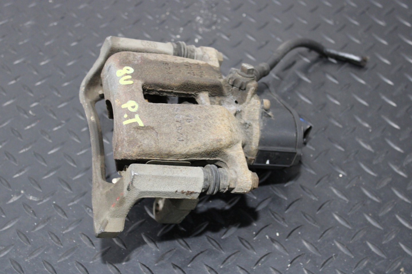 caliper brake right rear part AUDI Q3 8U0 8U
