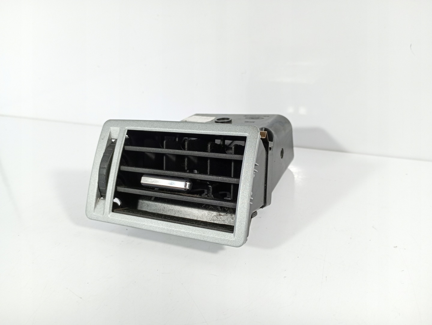 Focus C-Max 03-07 grid air conditioning devices air left driver´s OE 3M51R018B09