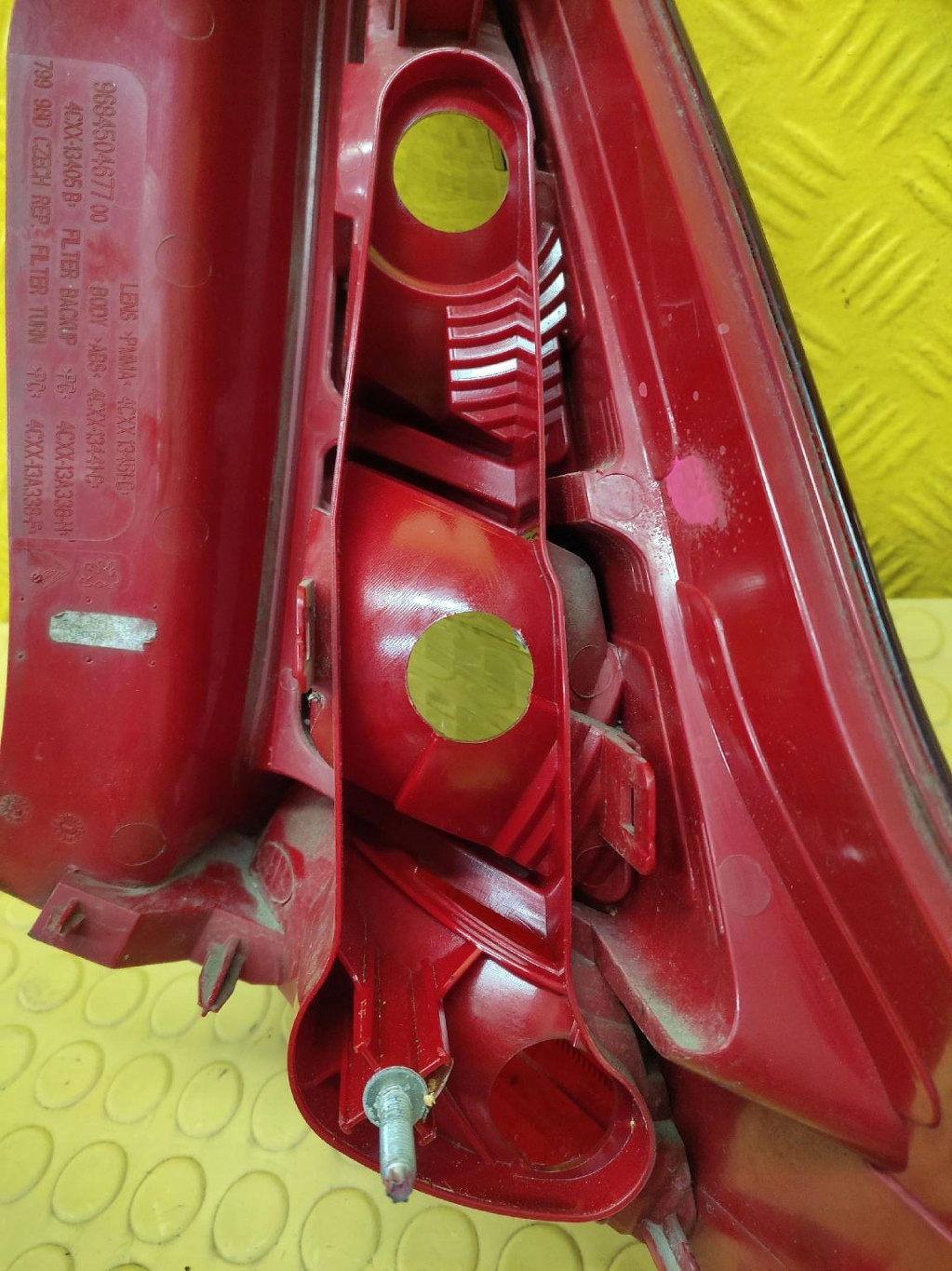 CITROEN C4 light left rear part 9684504677