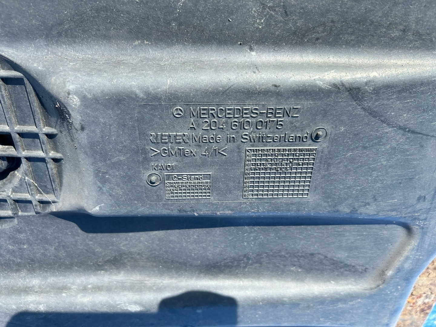 MERCEDES W207 W204 sump floor boot 2046100175