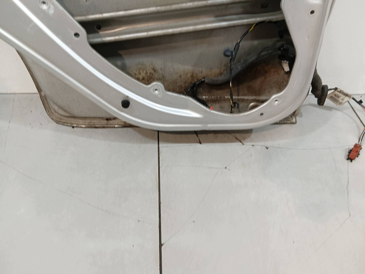 Tür links heck O8 Ford Kuga und (2008-2012)