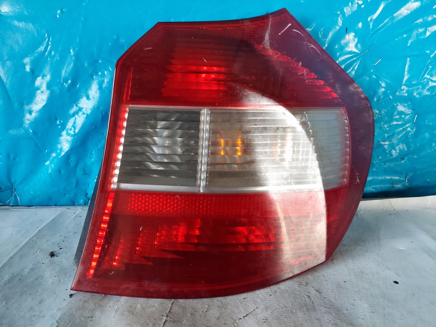 light BMW 1 E87 right rear part