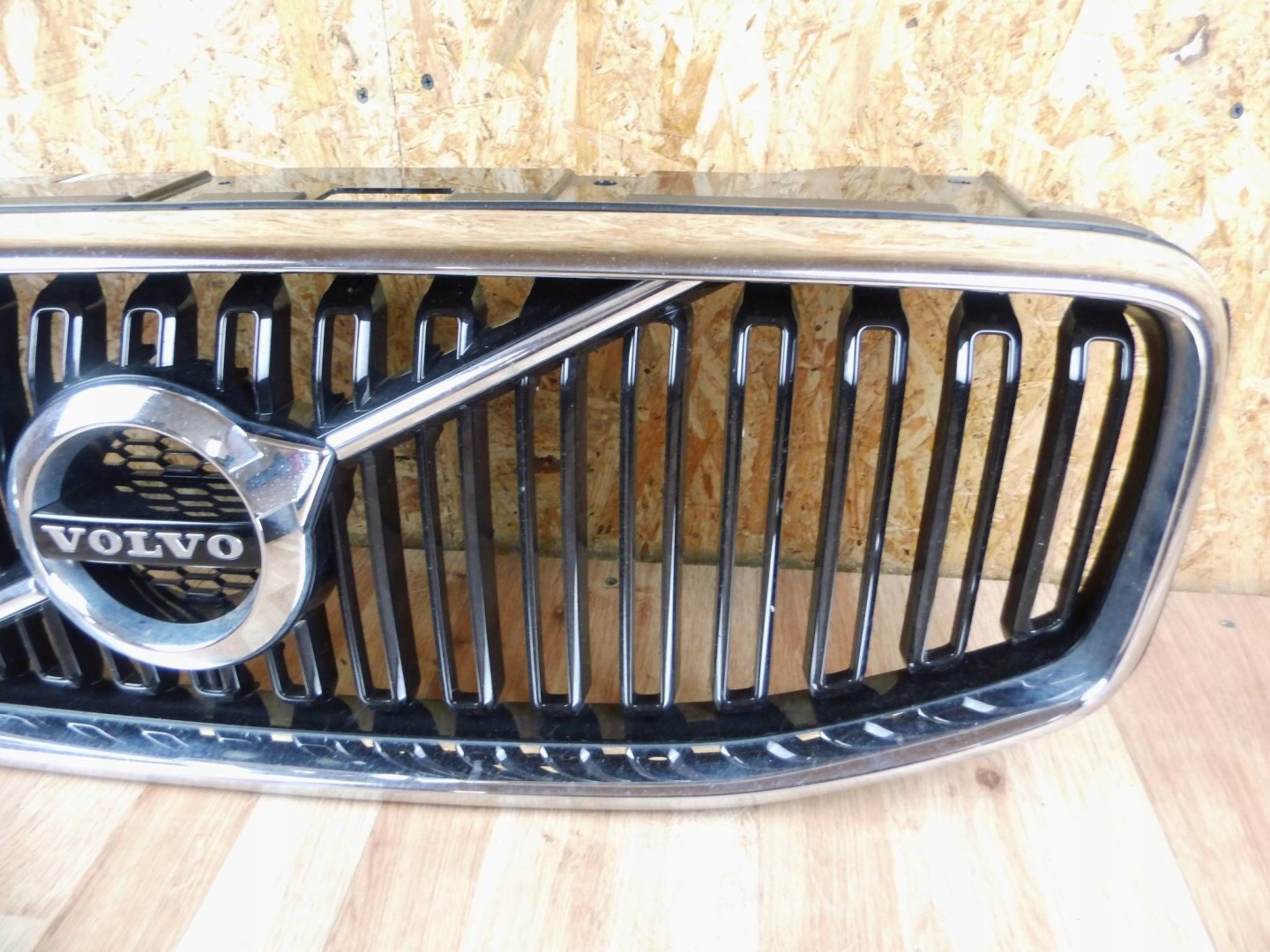 Volvo XC60 2017+ Grille