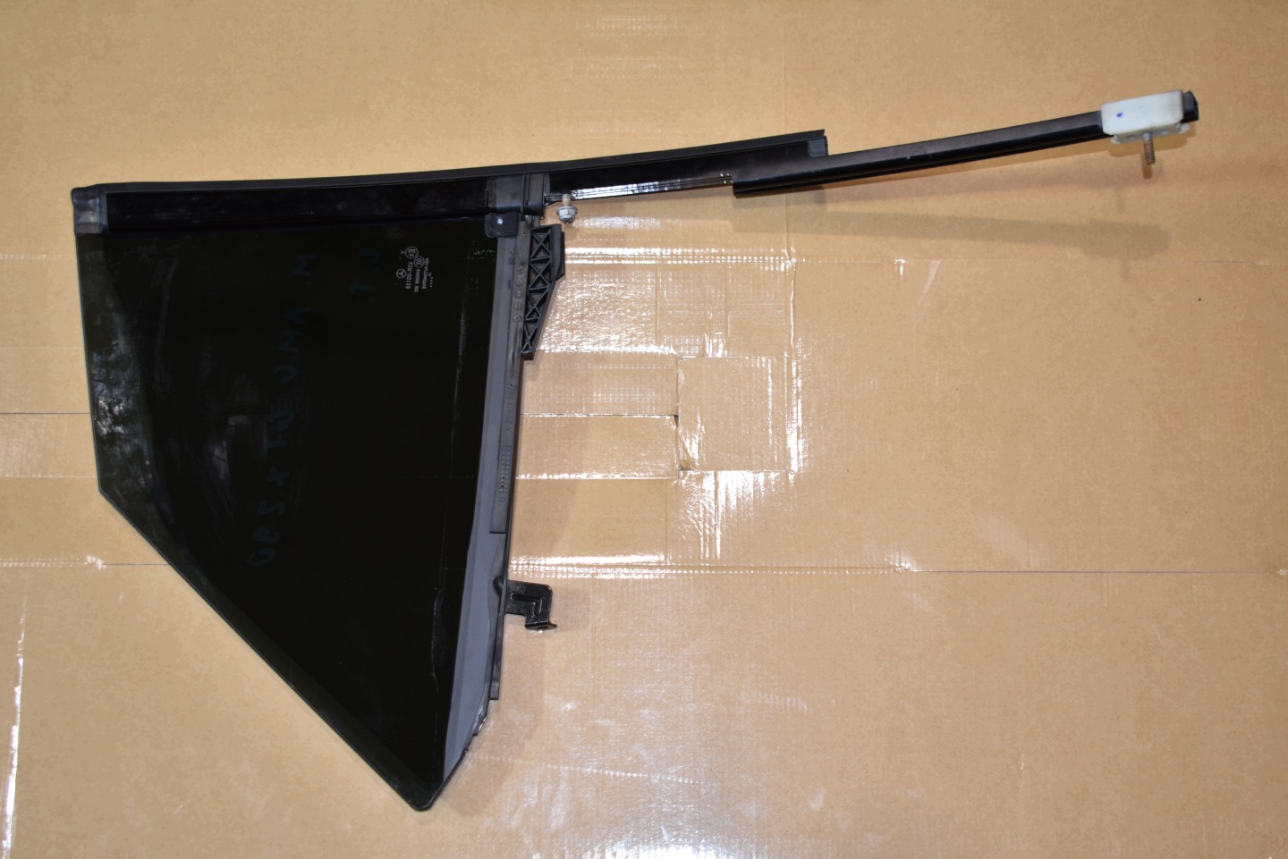 top zustand fenster tür links heck 19R. MERCEDES GT AMG X290 W290 1
