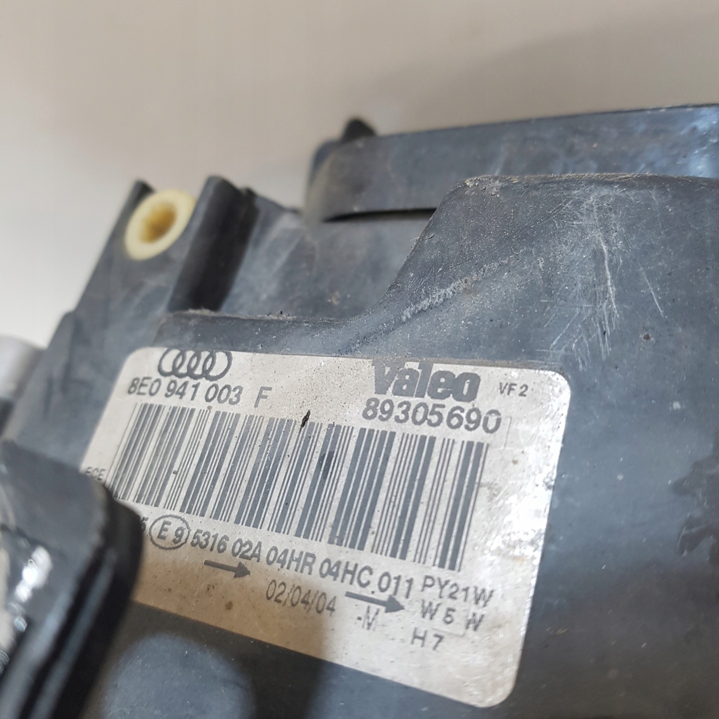 light left front AUDI A4 B6 8E0941003F 89305690