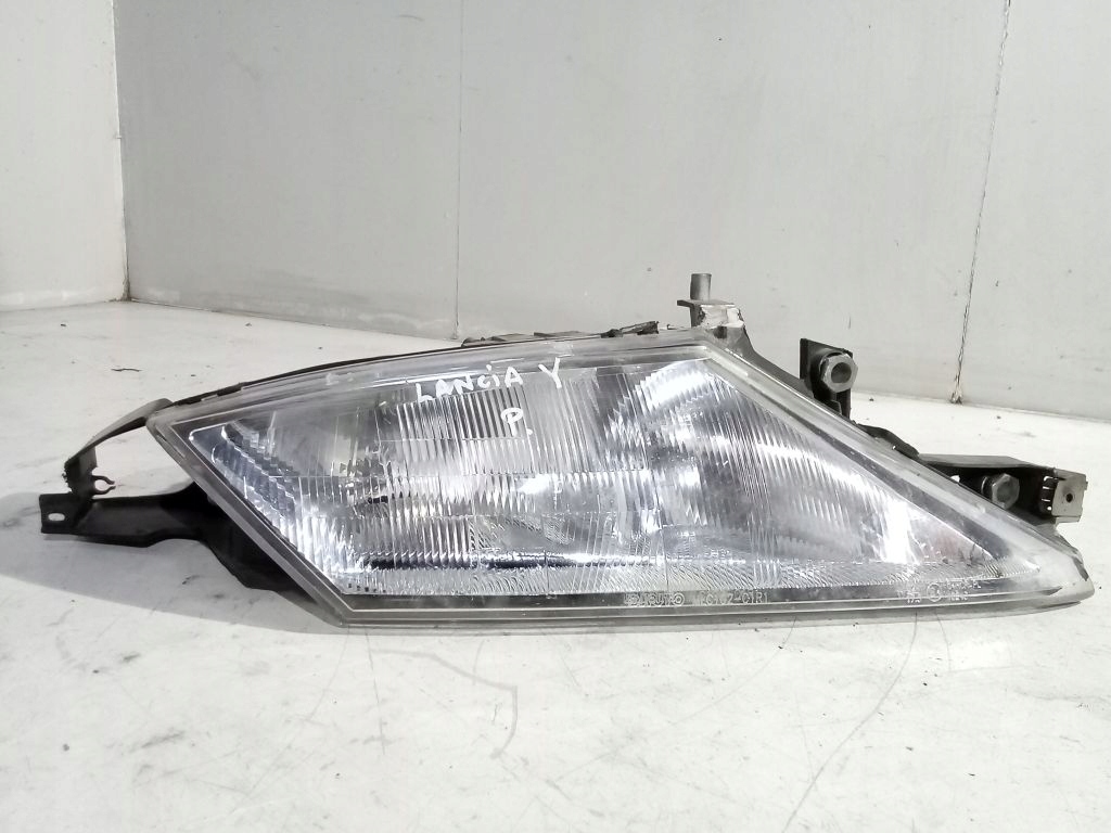 Lancia Y Ypsilon light right front front