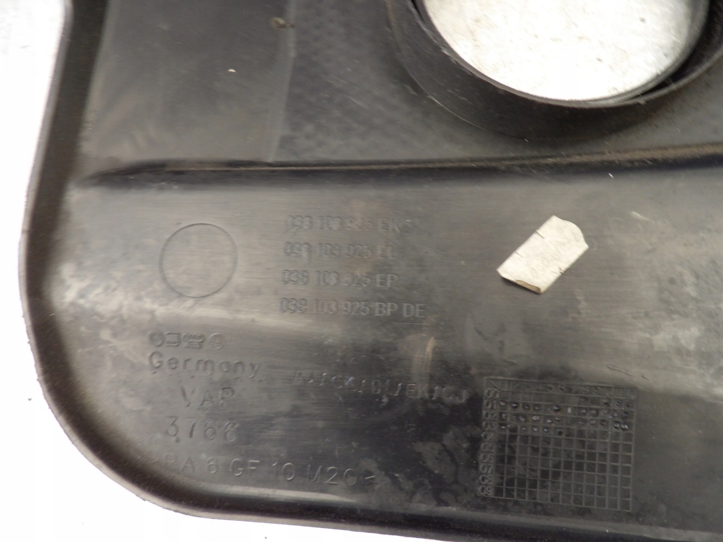 motor cover VW Golf IV 038103925EK
