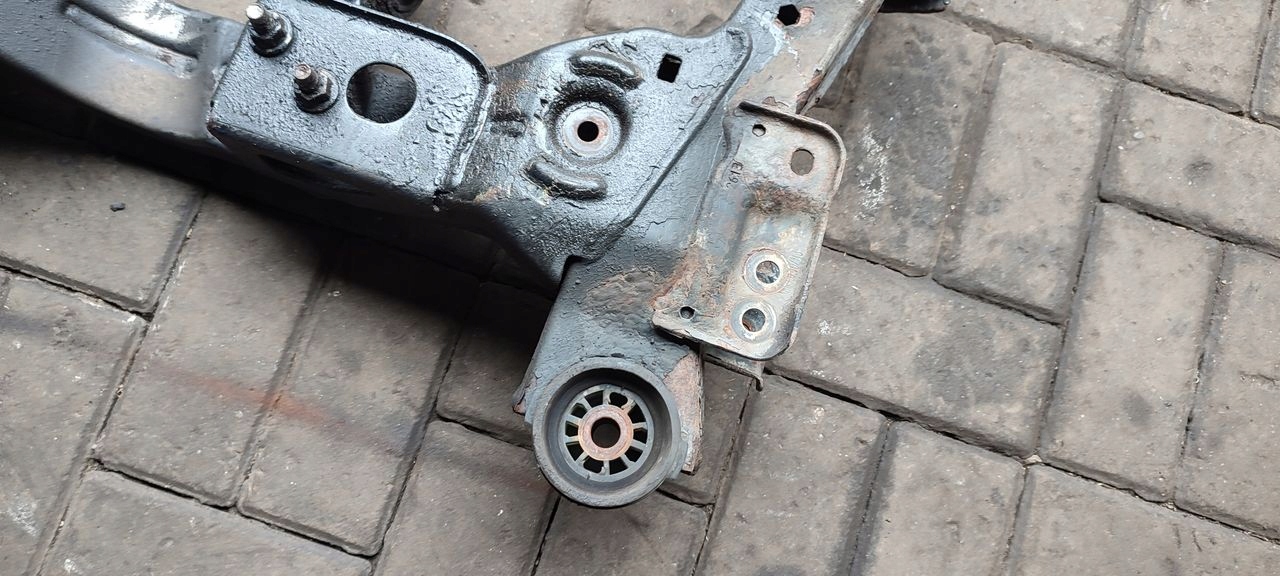 axle beam subframe front front Opel Zafira C