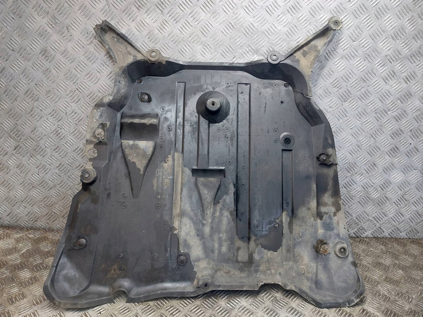 motor cover lower VOLVO XC90 and 2.4 D5 30680969