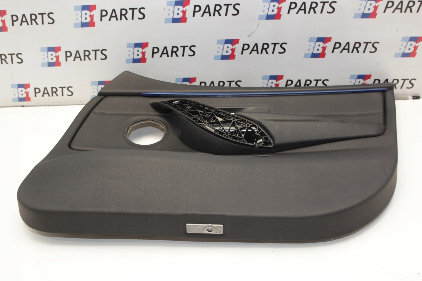 BMW F36 side right front front black leather DAKOTA