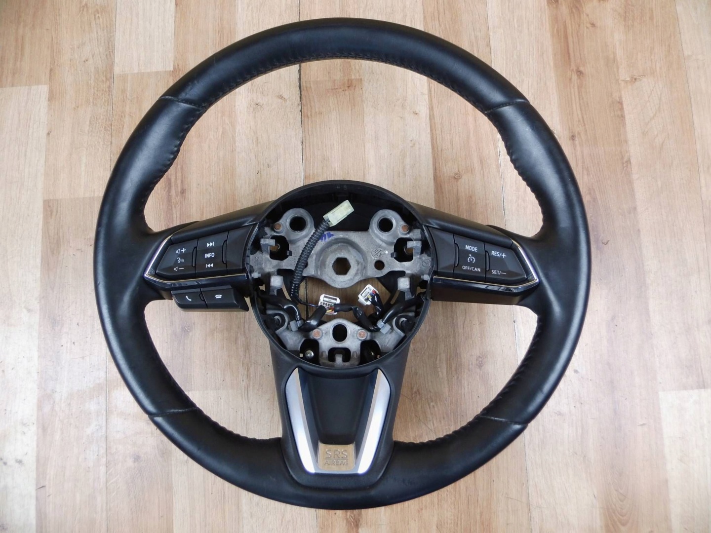 Mazda CX5 CX-5 II KF 2017+ lenkrad B63M