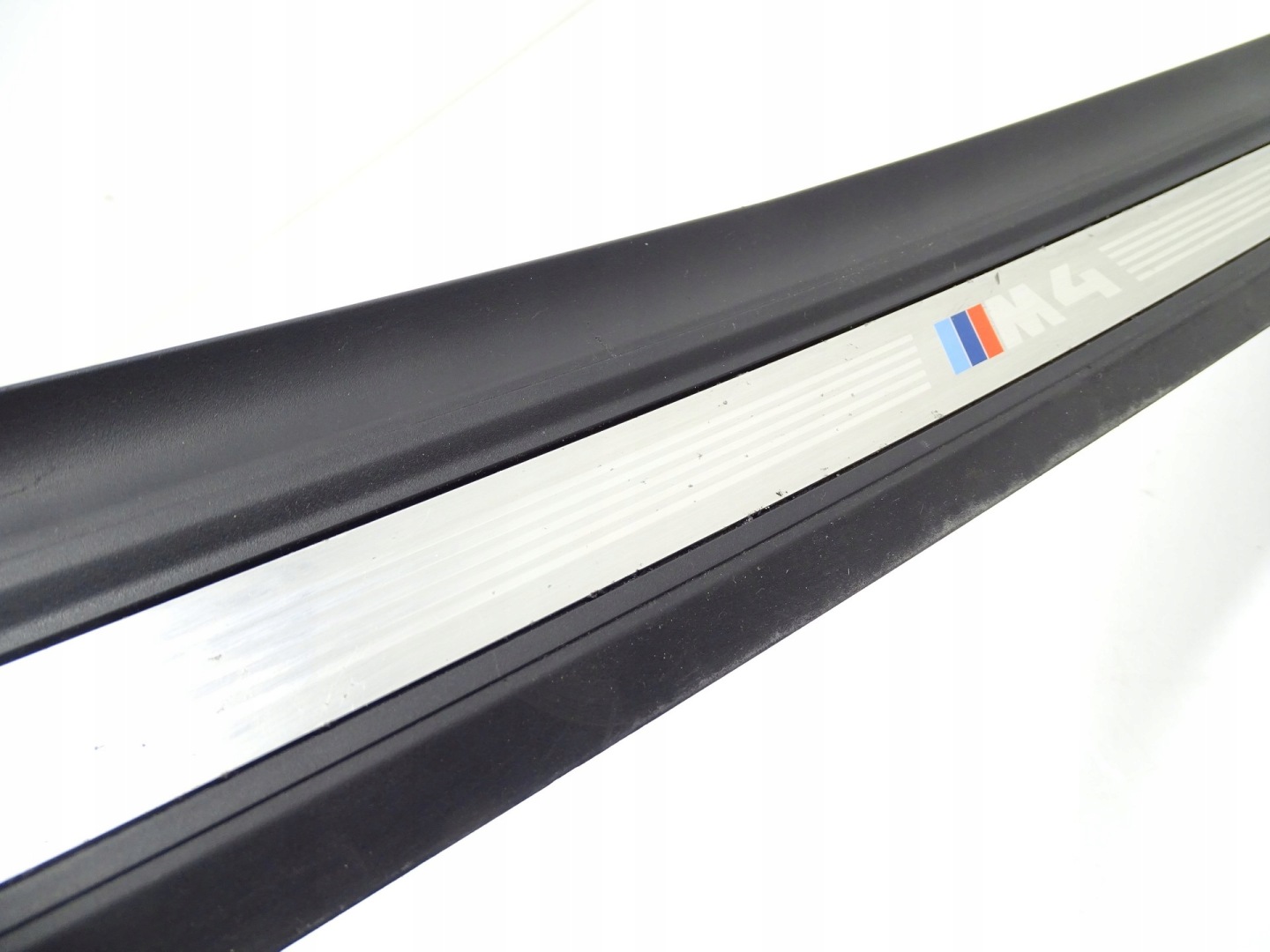moulding threshold cap BMW F83 M4 8054414