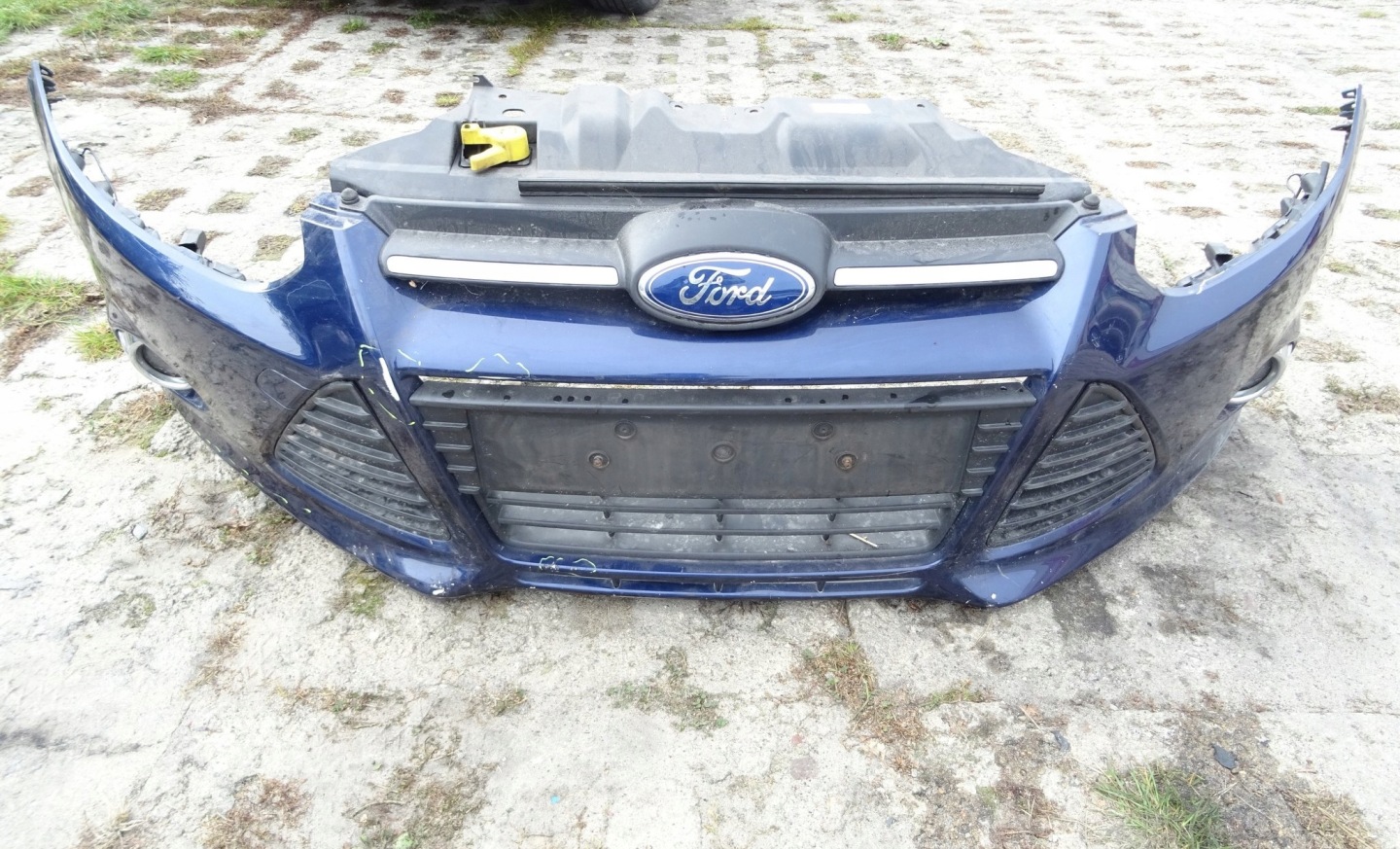 FORD FOCUS MK3 nárazník předek přední