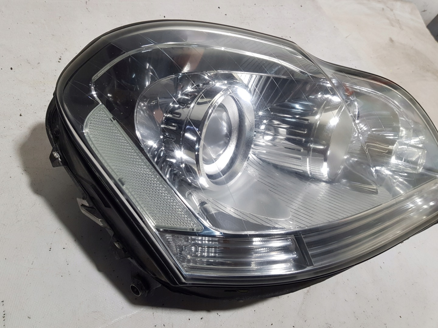 MERCEDES GL X164 light right front UK