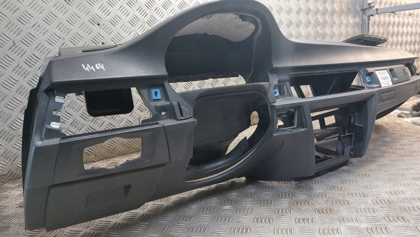 cockpit dashboard instrument panel BMW E91 320 BMW E91 KOMBI TOURING BMW E90
