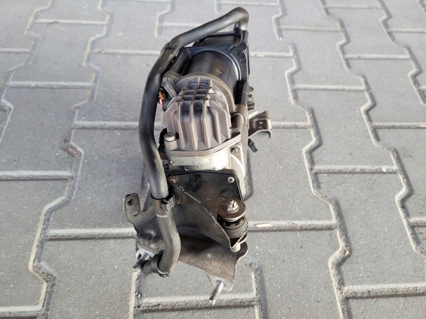 holder compressor; springing MERCEDES E 220 D W213 KOMBI