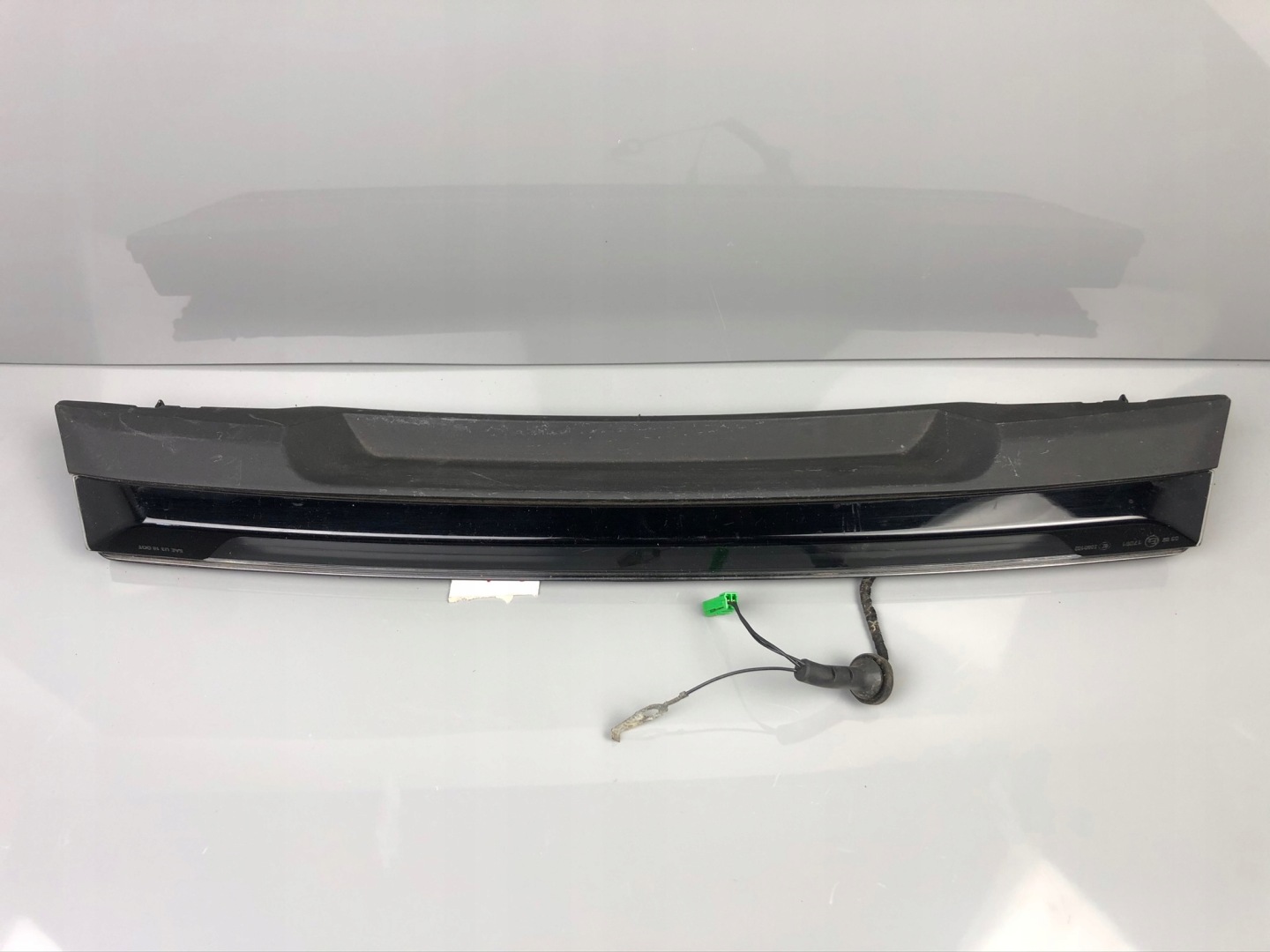 TRZECIE light STOP VOLVO V60 II 31468198