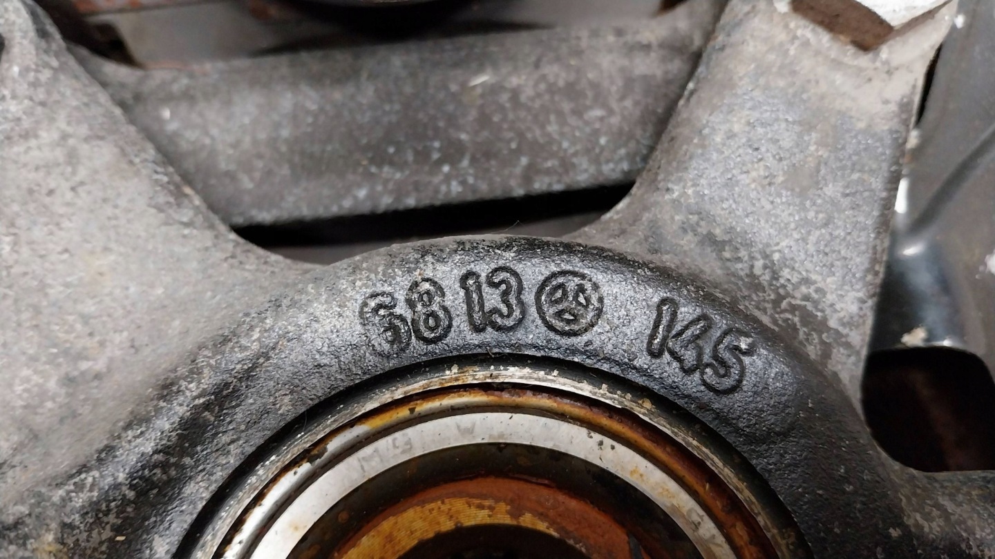 otoč čepu třmen pravý předek 6813 MERCEDES A W168
