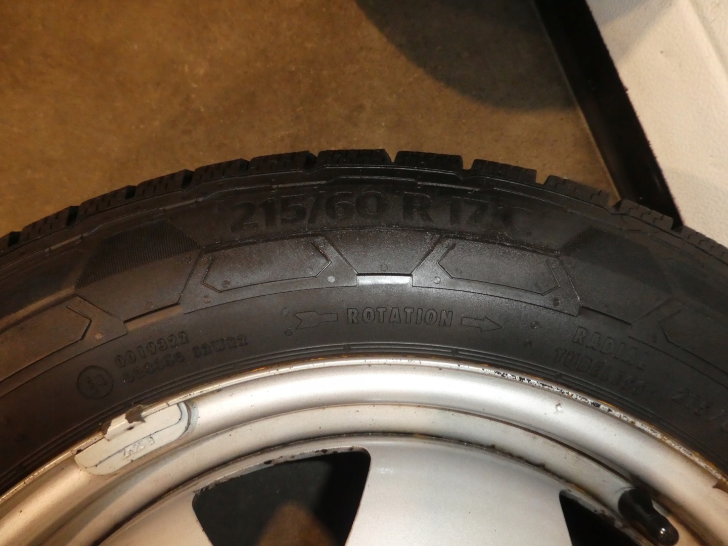 4X wheels discs tyres 7E0601027B VW T5 T6 AMAROK 215/60/R17C 2017R