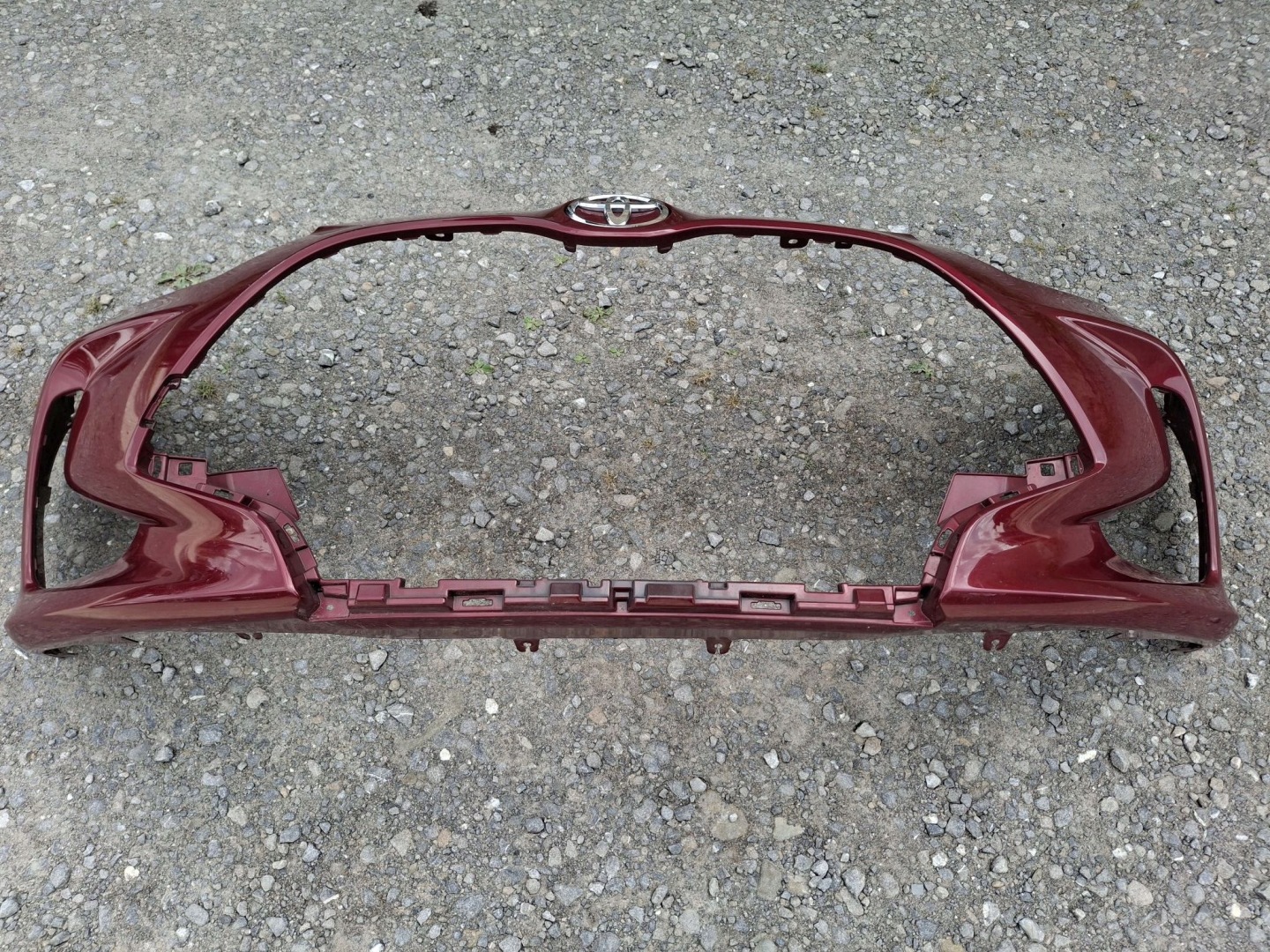 Frontstoßstange TOYOTA YARIS IV 2020R->