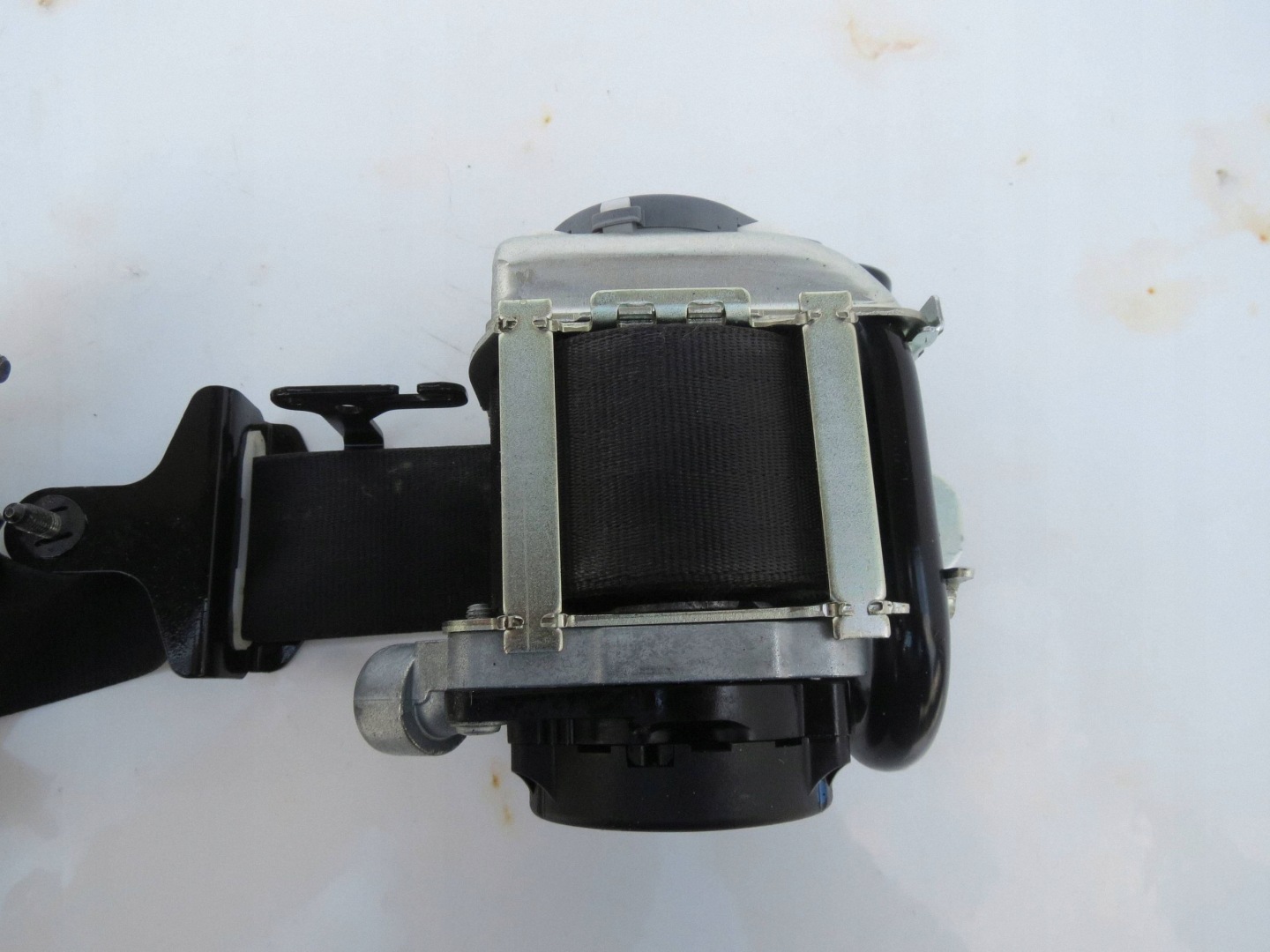 tension belt safety right front VOLVO V60 39818843