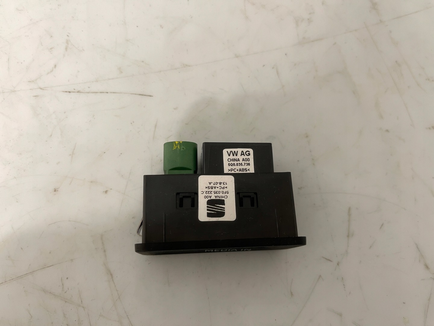 SEAT LEON III adapter MEDIA IN USB 5F0035222C