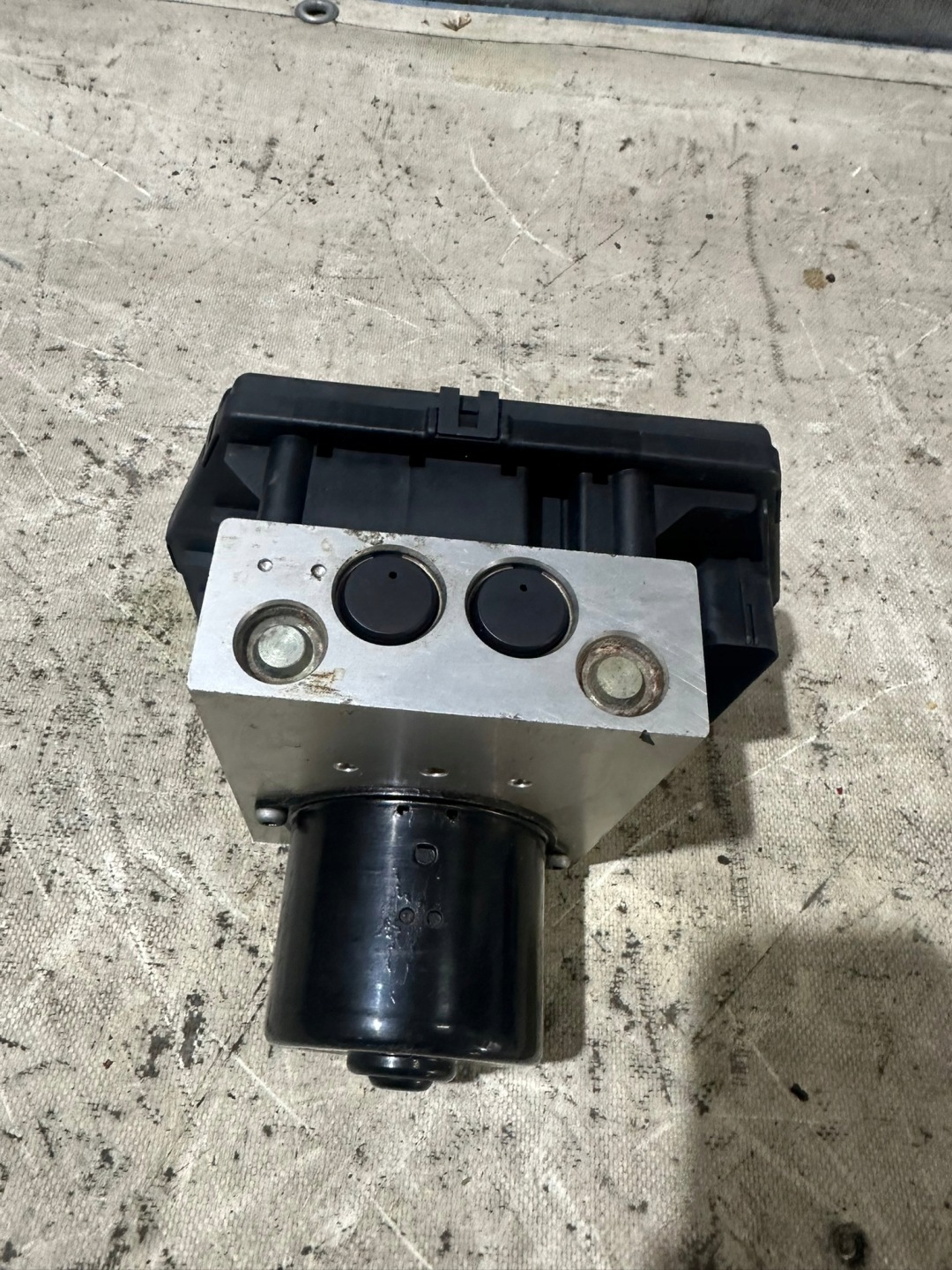 pump ABS MERCEDES C-class W203 1.8B A2035451632
