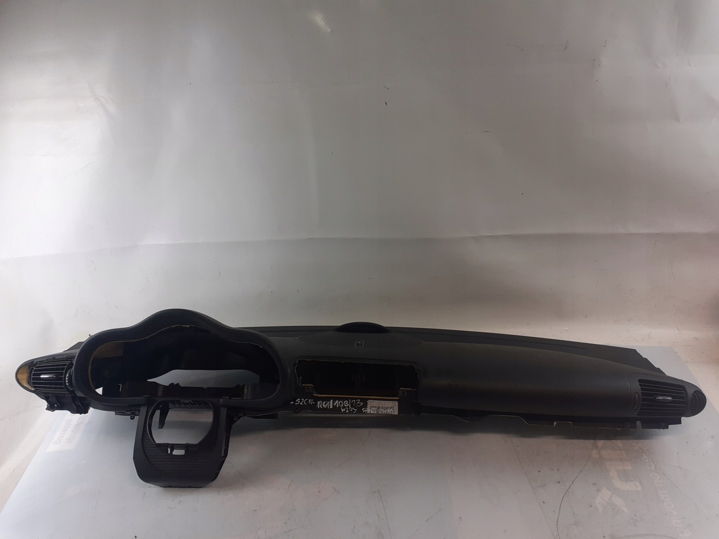 dashboard instrument panel console MERCEDES W203 EUROPA