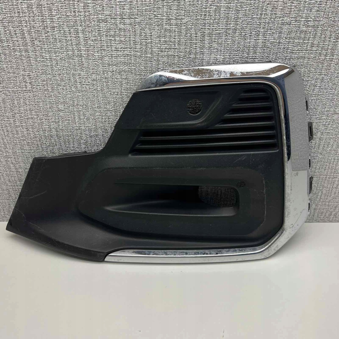 FORD CONNECT III levá mřížka nárazníku předního CHROM originál 2KF853665B