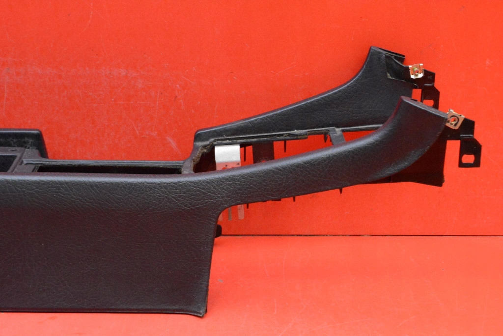 TUNEL mitte EU 4D1863241 AUDI A8 D2 94-99